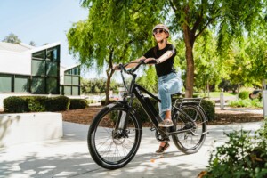 Pros and Cons of Buying a 250W Electric Bike Limited to 25 km-h for Urban Use