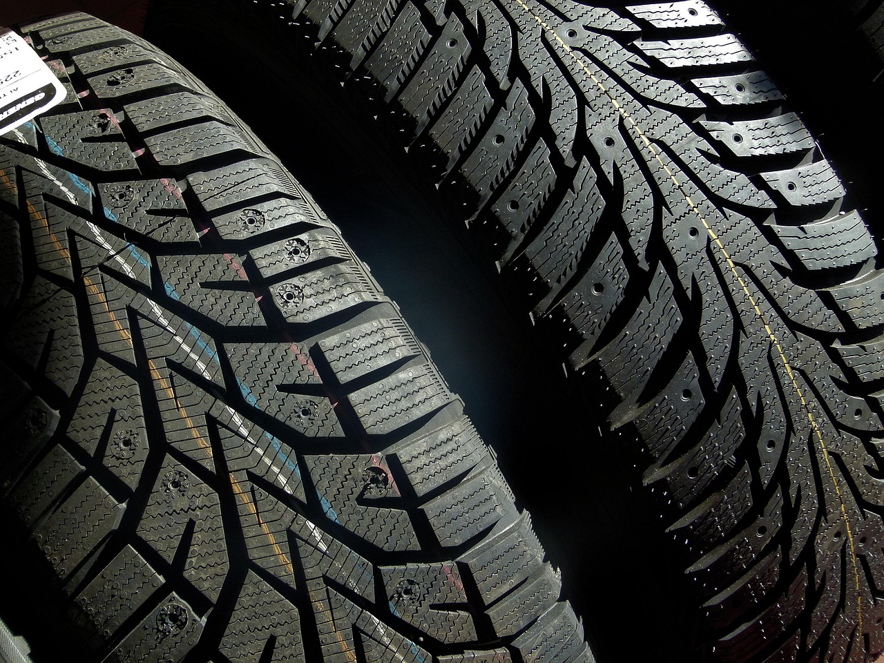 Top Essential Puncture‑Proof Tire Picks for 2025